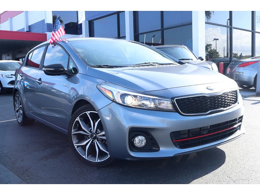 2017 Kia Forte5 SX DCT