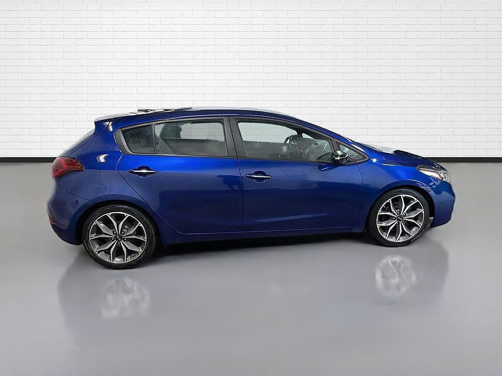 2017 Kia Forte5 SX