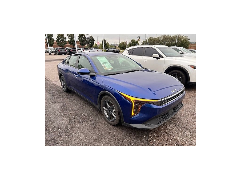 2025 Kia K4 LX