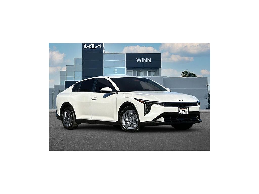 2025 Kia K4 LXS