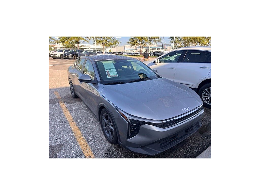 2025 Kia K4 LX
