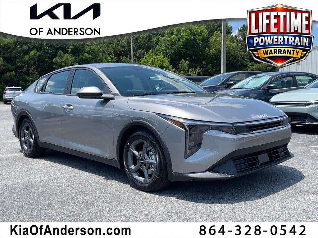 2026 Kia K4 LXS