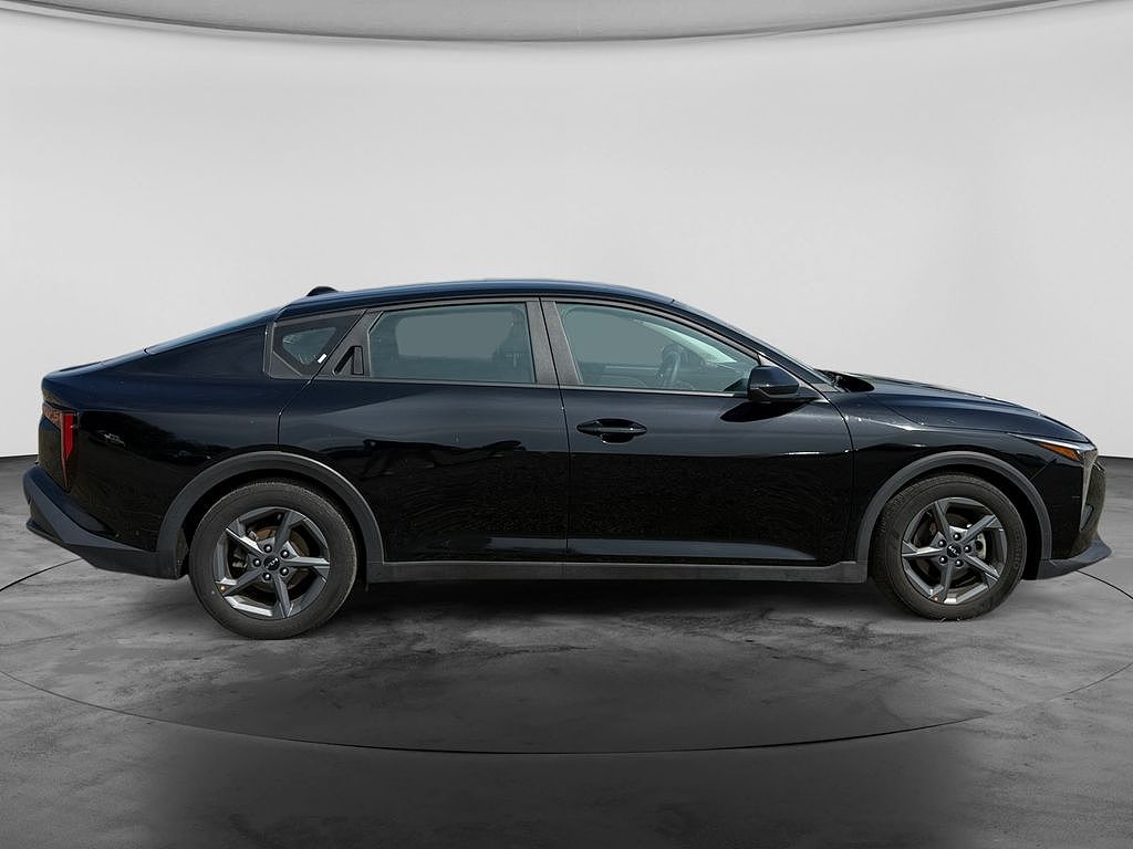 2025 Kia K4 LX