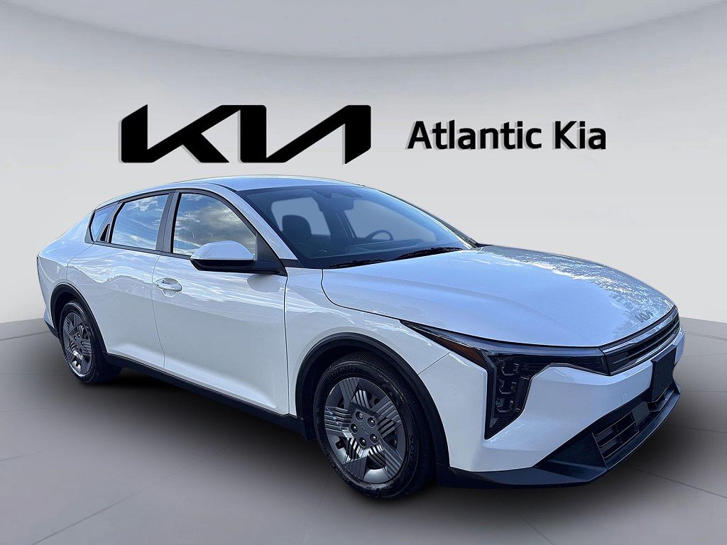 2025 Kia K4 LX