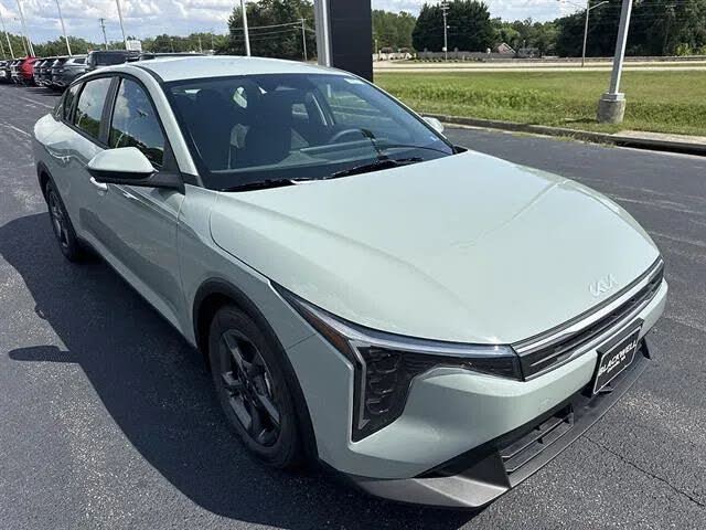 2026 Kia K4 LX