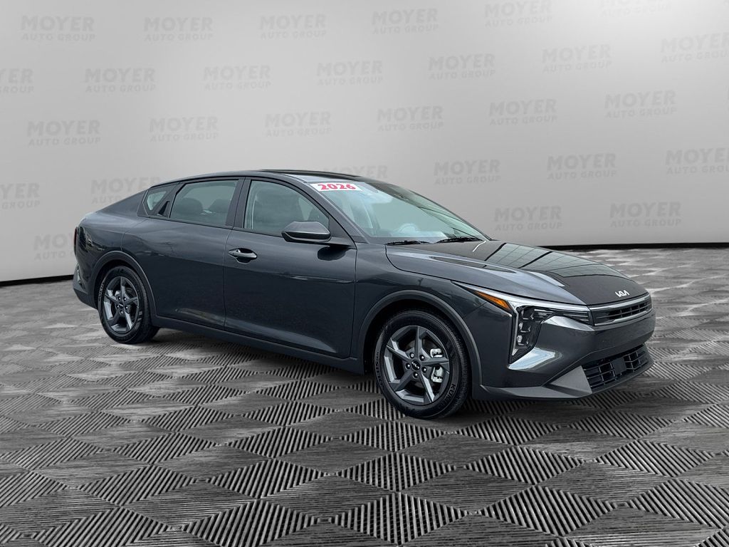 2026 Kia K4 LXS