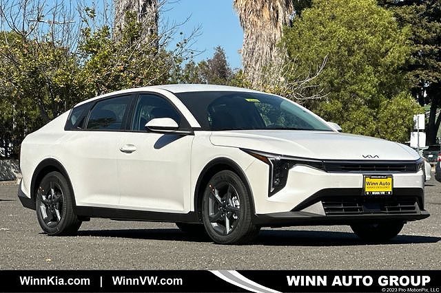 2026 Kia K4 LX