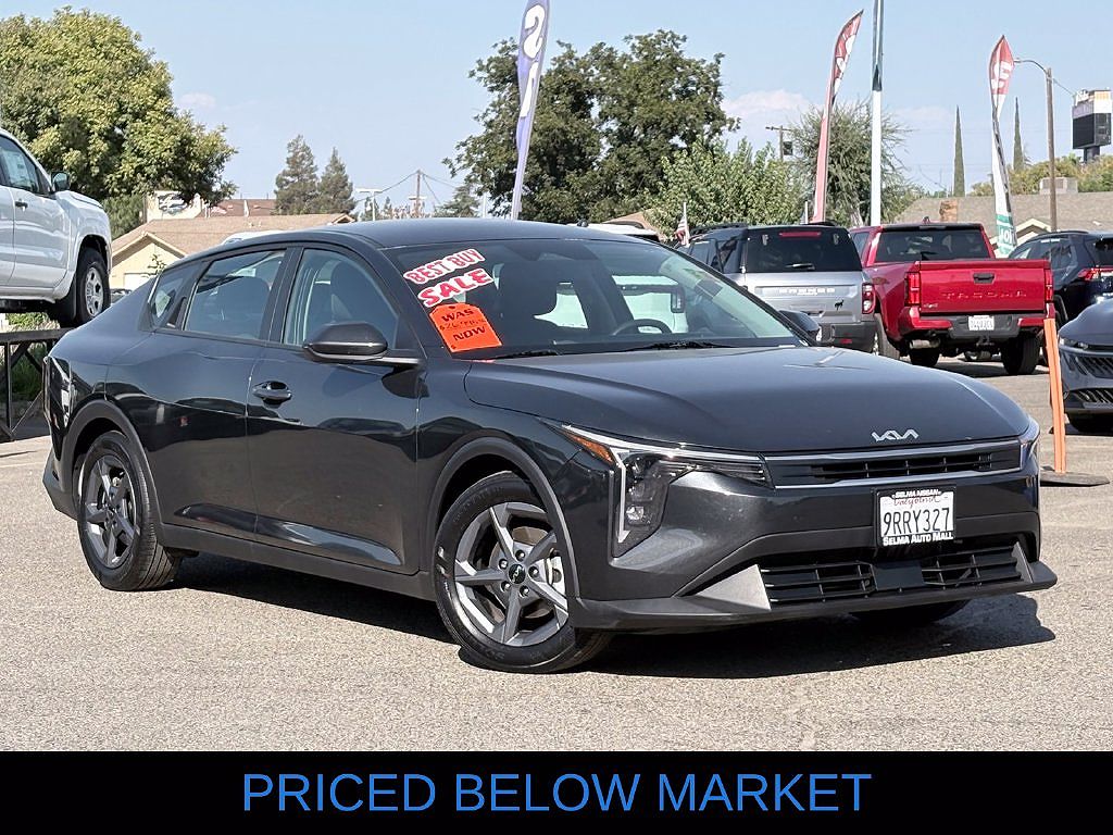 2025 Kia K4 LXS