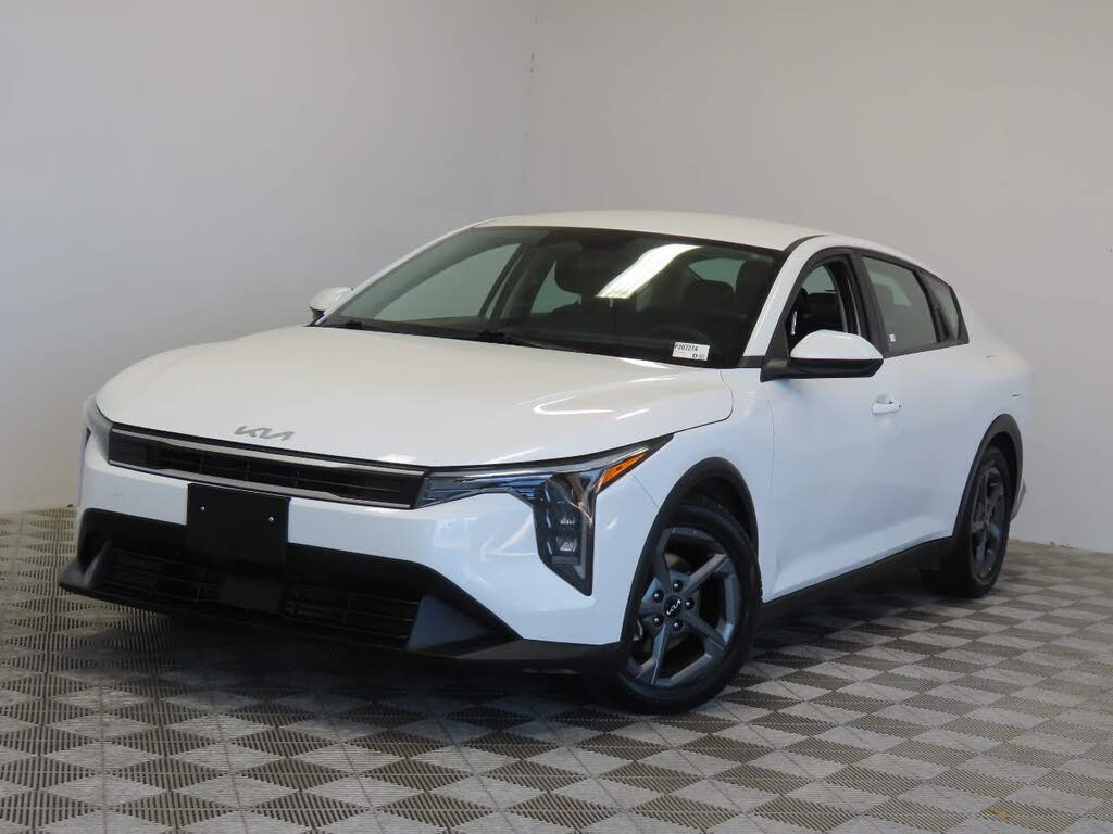 2025 Kia K4 LX