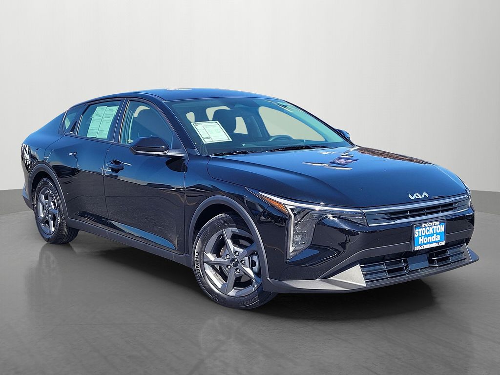 2026 Kia K4 LX