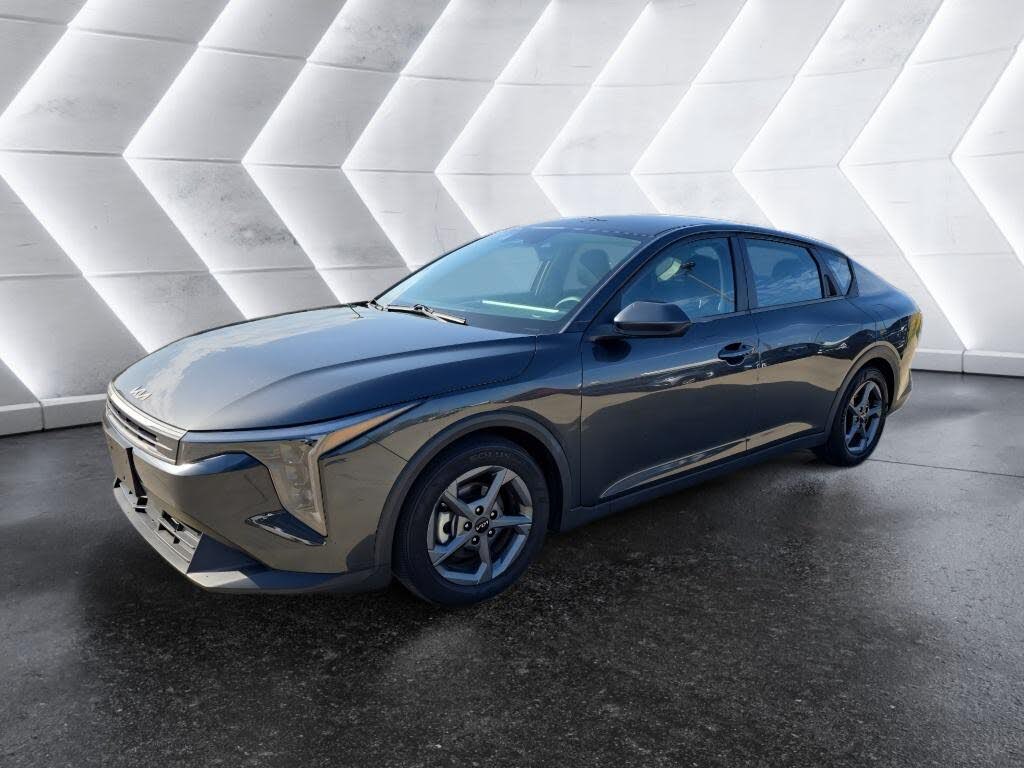 2025 Kia K4 LX listing photo