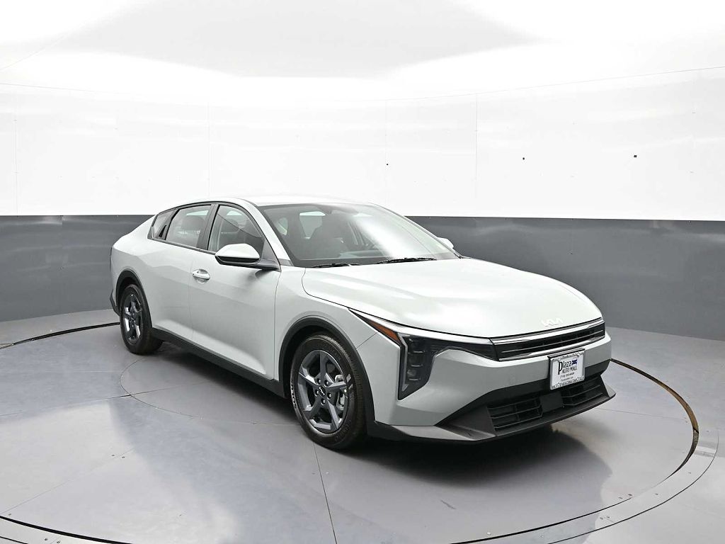 2026 Kia K4 LX