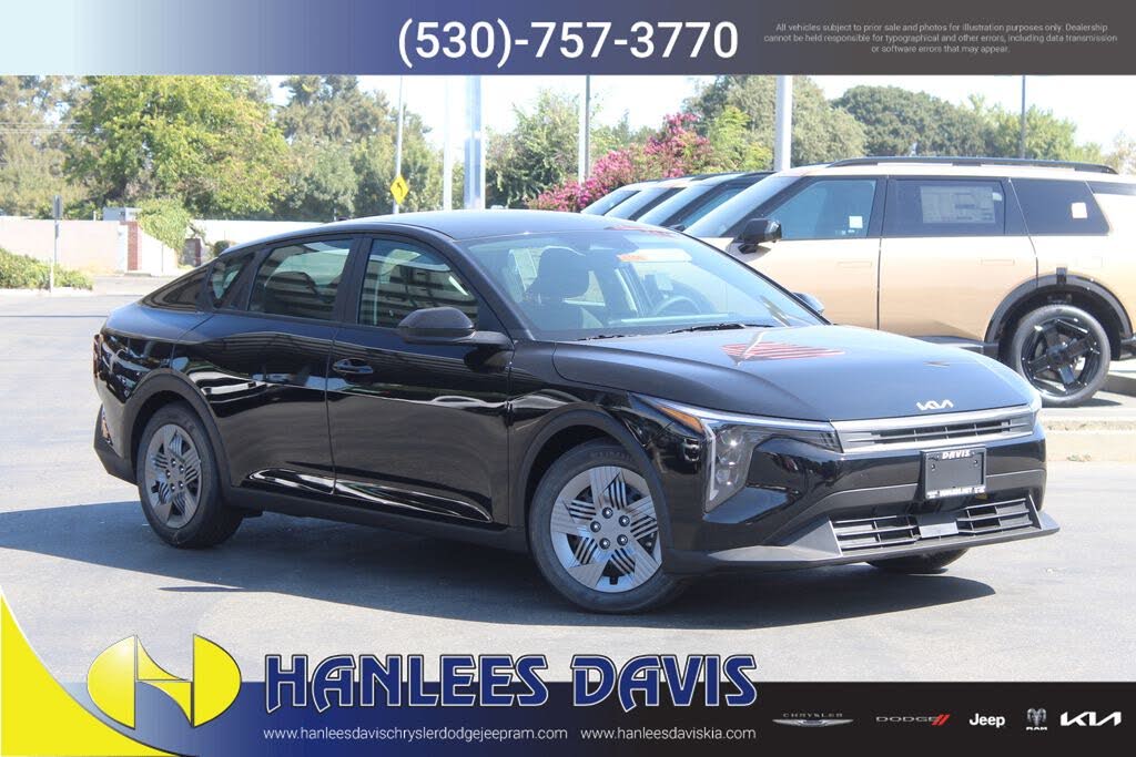 2026 Kia K4 LXS