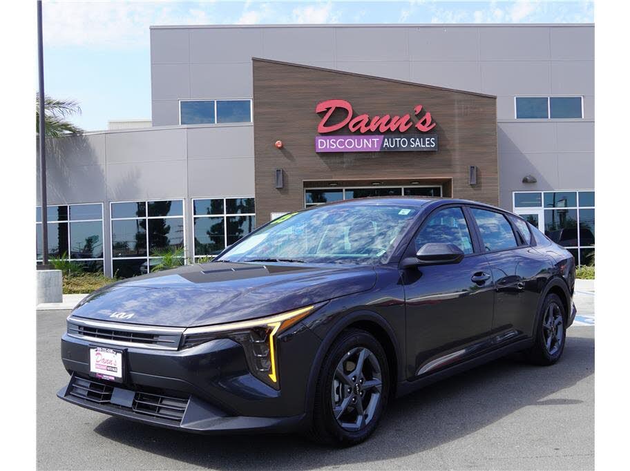 2025 Kia K4 LX