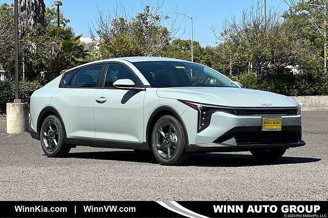 2026 Kia K4 LX