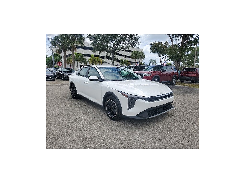 2025 Kia K4 EX