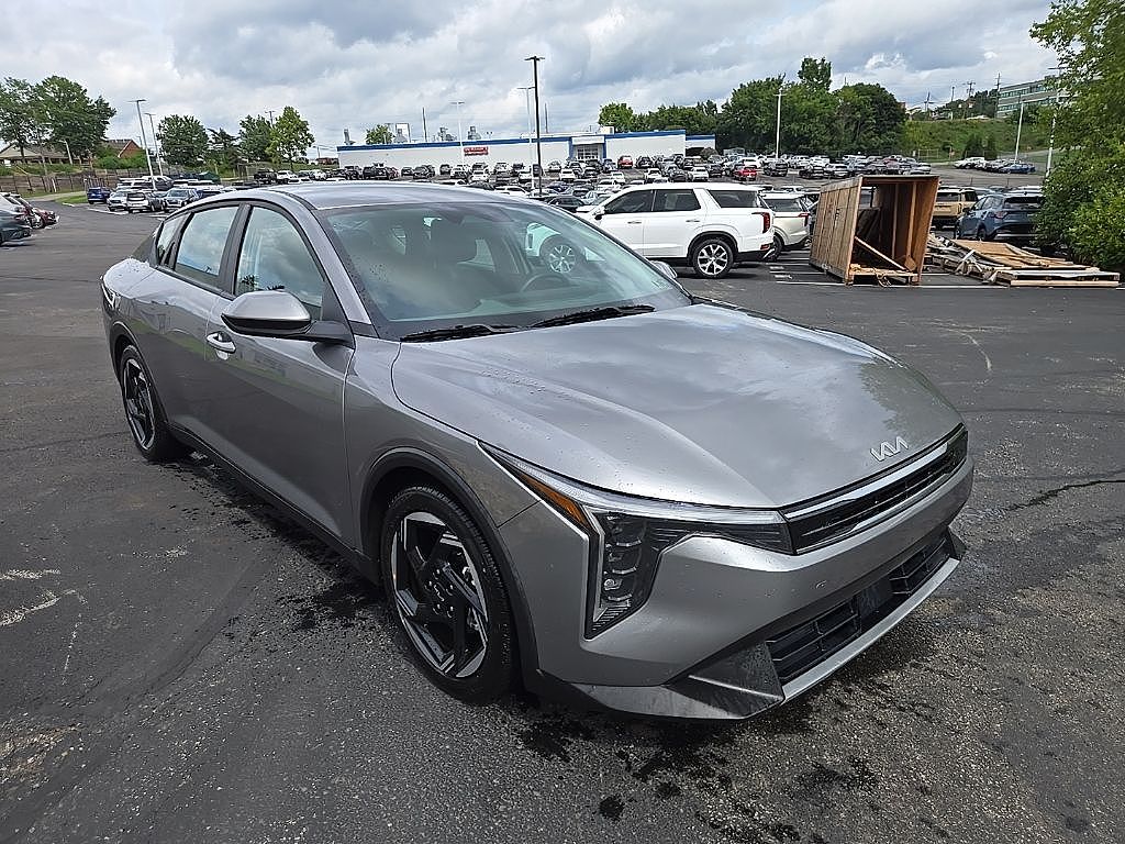 2025 Kia K4 EX