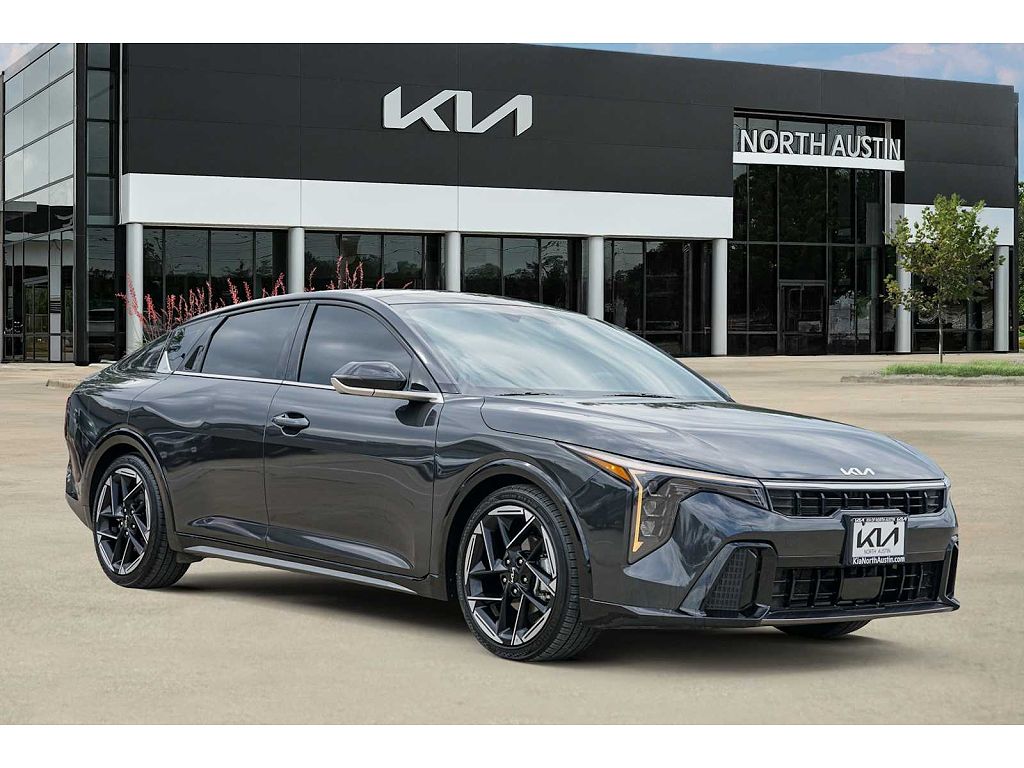 2025 Kia K4 GT-Line