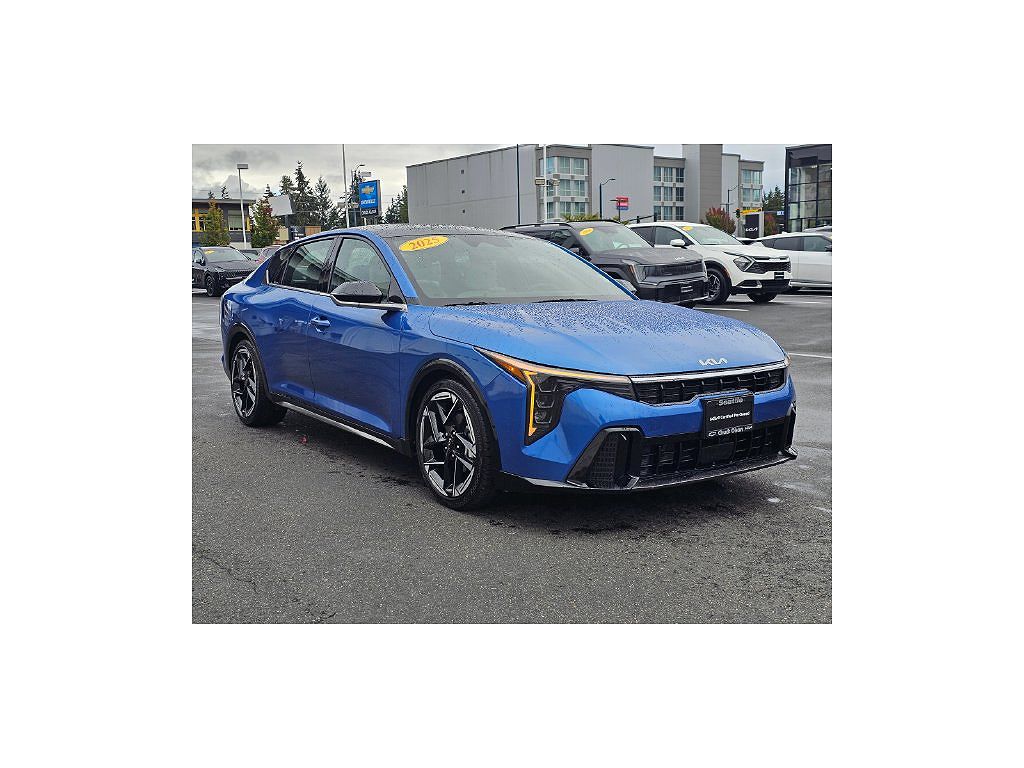 2025 Kia K4 GT-Line