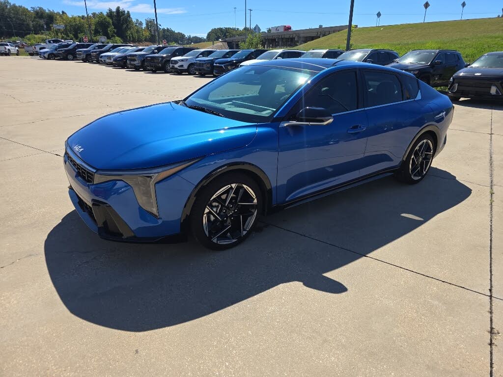 2025 Kia K4 GT-Line