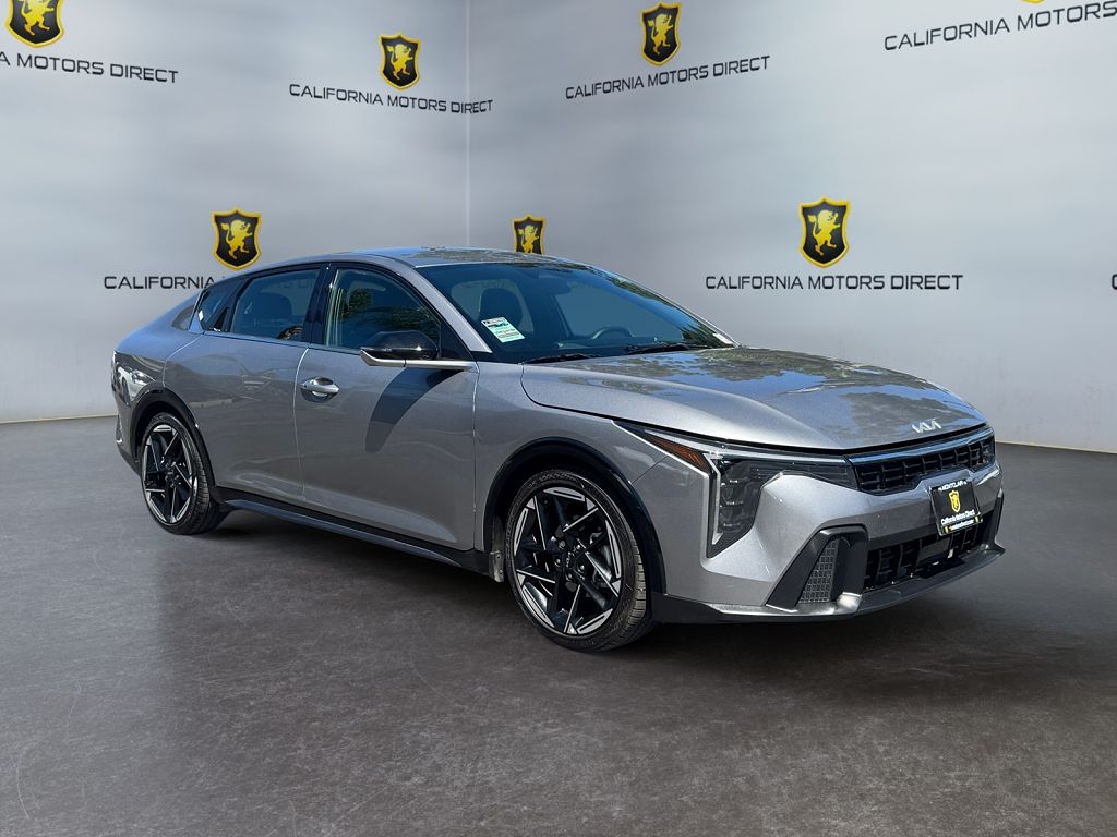 2025 Kia K4 GT-Line