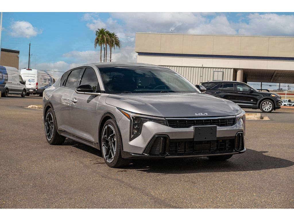 2025 Kia K4 GT-Line