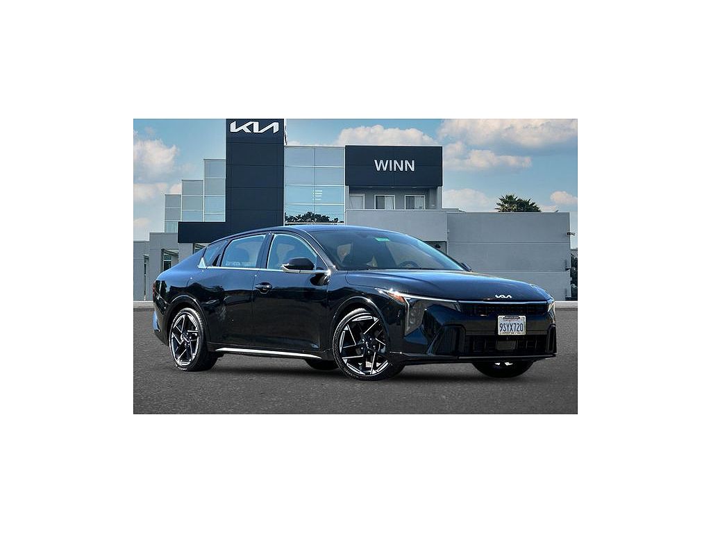 2025 Kia K4 GT Line