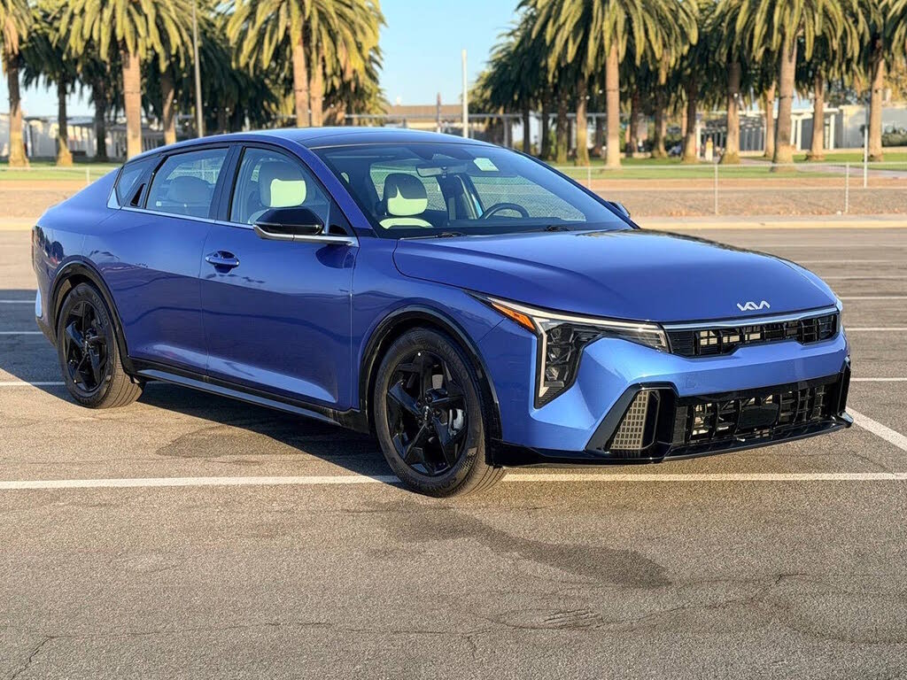 2025 Kia K4 GT-Line