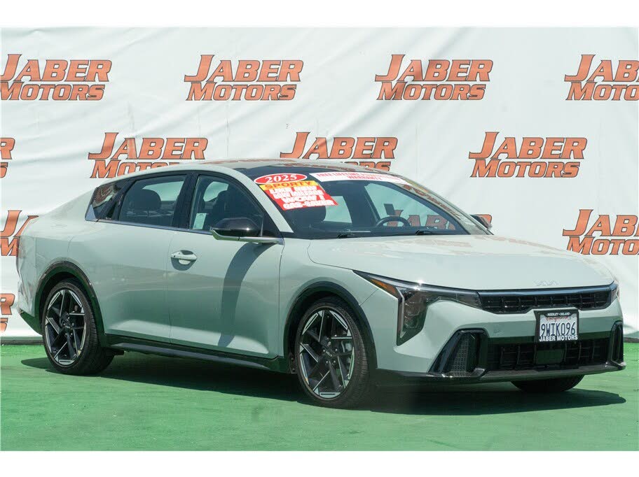 2025 Kia K4 GT-Line