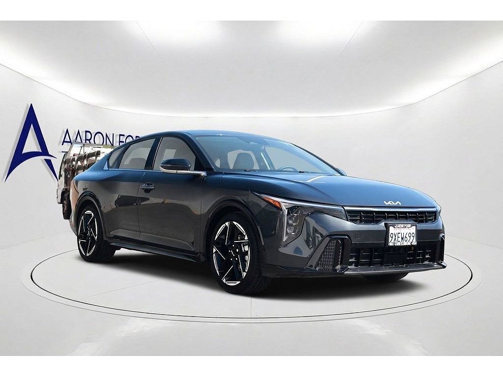 2025 Kia K4 GT-Line