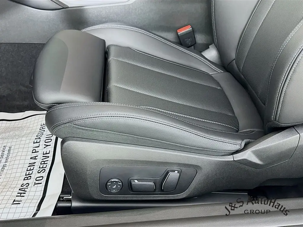 Vehicle Image 26 of 82 for undefined undefined undefined