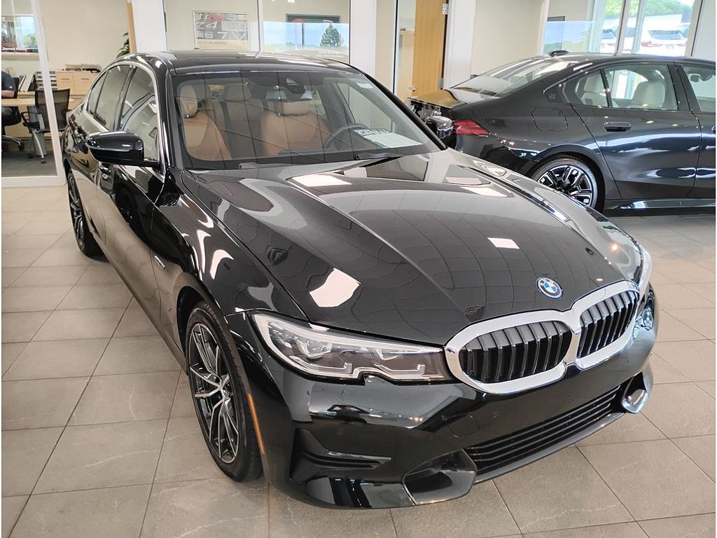 2022 BMW 3 Series 330e xDrive