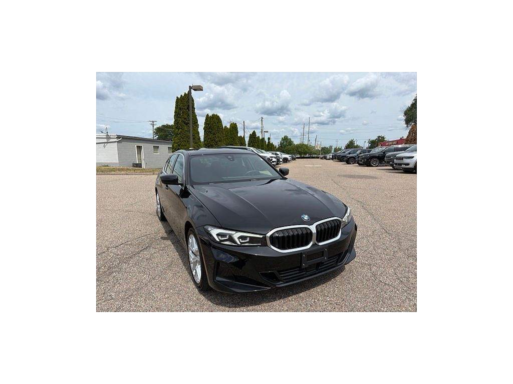 2025 BMW 330i xDrive
