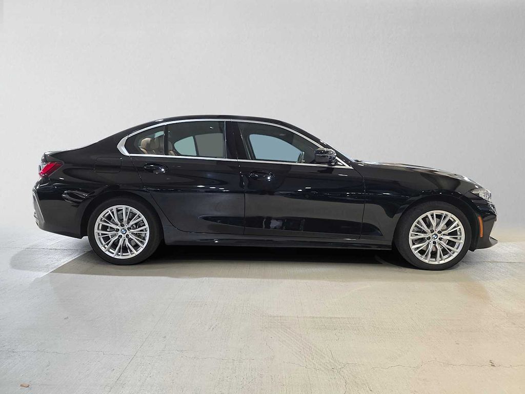 2024 BMW 3 Series 330i xDrive