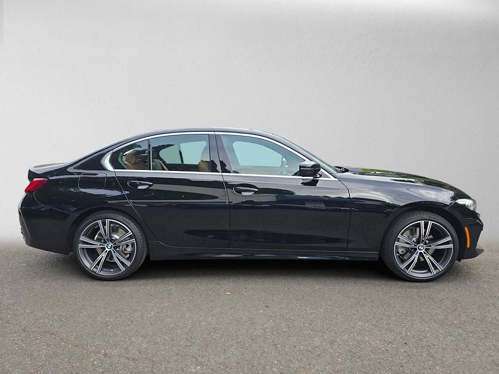 2024 BMW 3 Series 330i xDrive