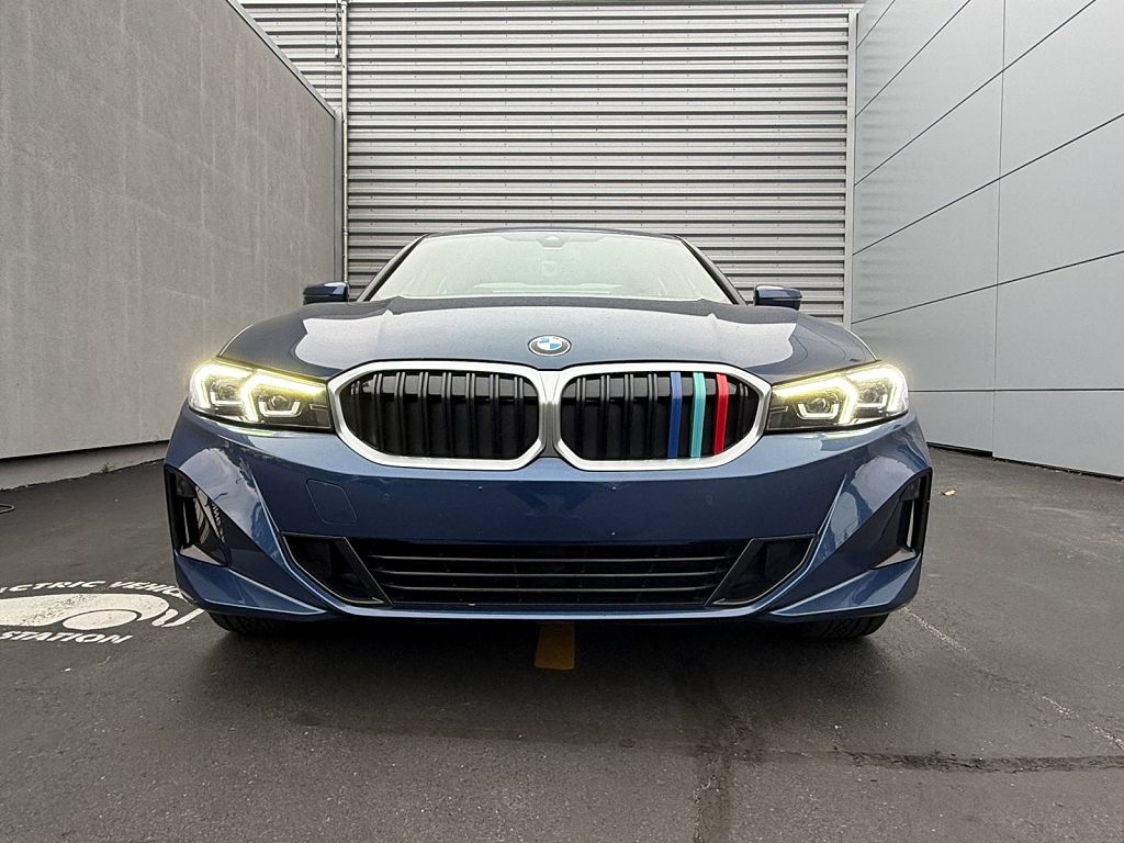 2023 BMW 3 Series 330i xDrive