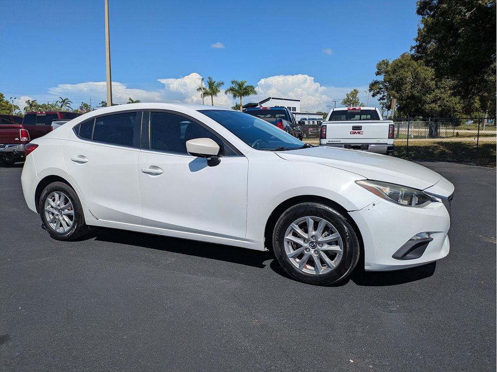 2016 Mazda 3 i Sport