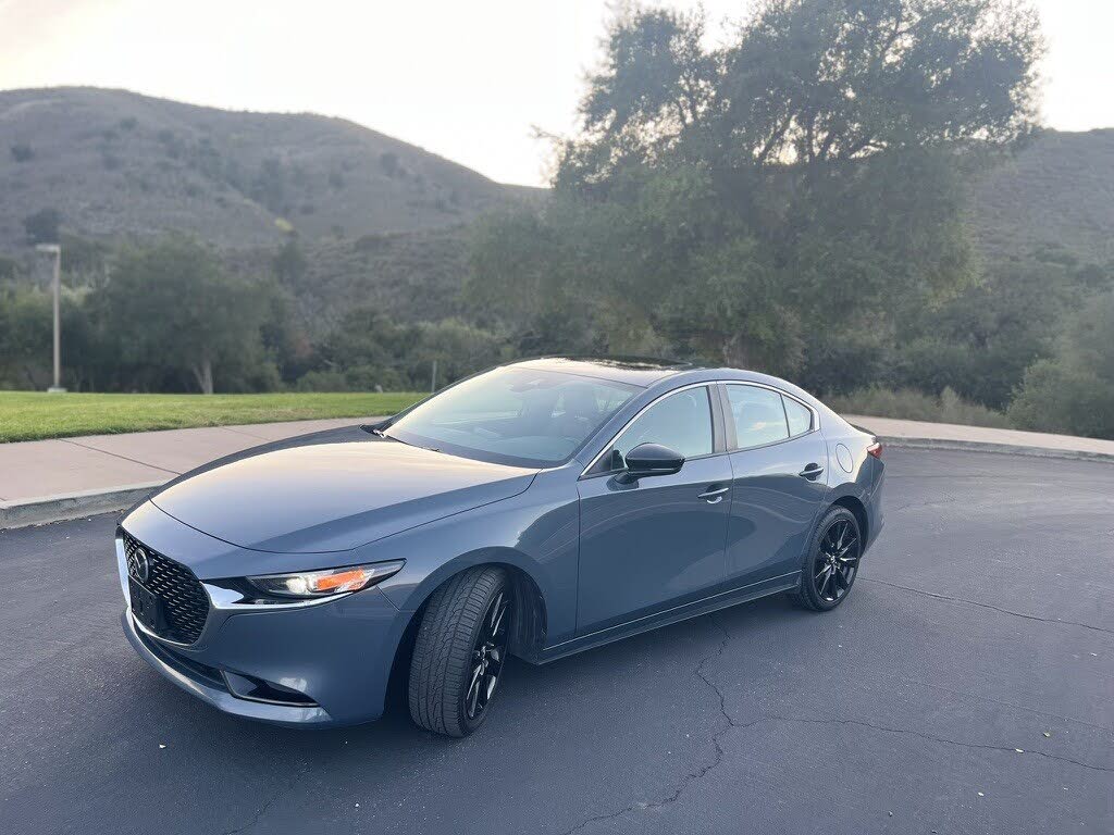2023 Mazda Mazda3 Sedan Carbon Edition