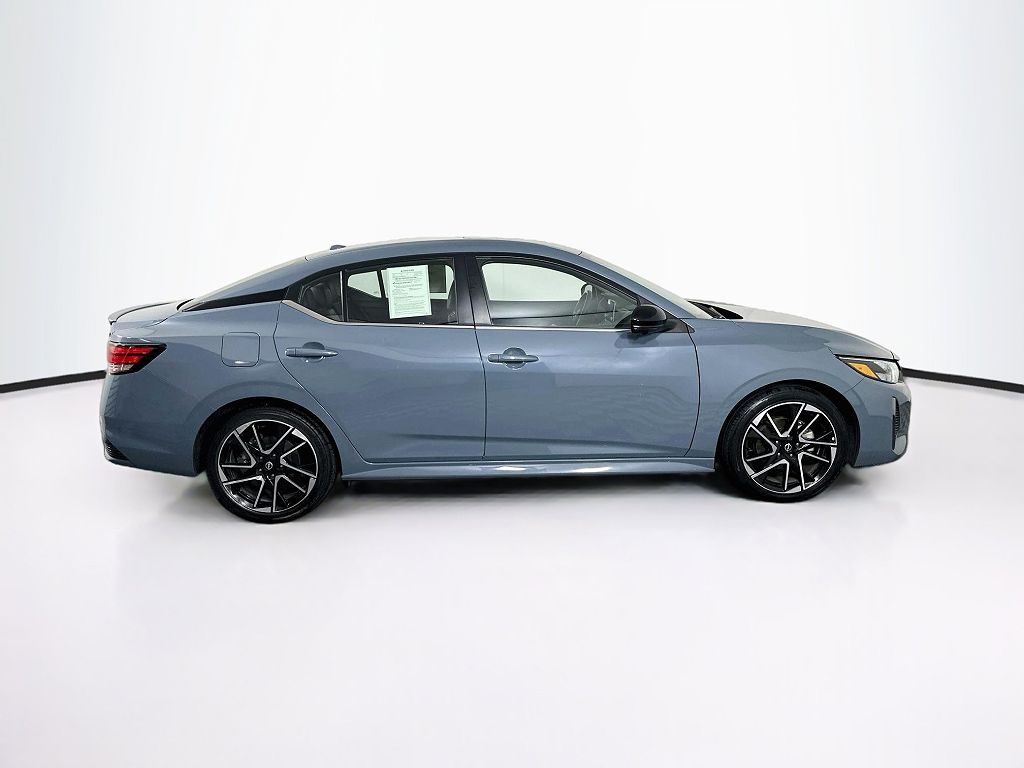 2025 Nissan Sentra SR