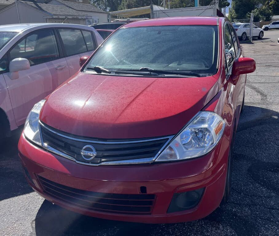 2012 Nissan Versa 1.8 SL