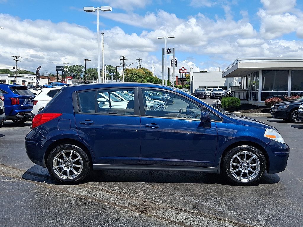 2012 Nissan Versa 1.8 SL