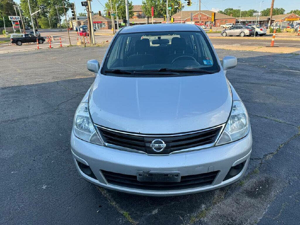 2012 Nissan Versa 1.8 SL