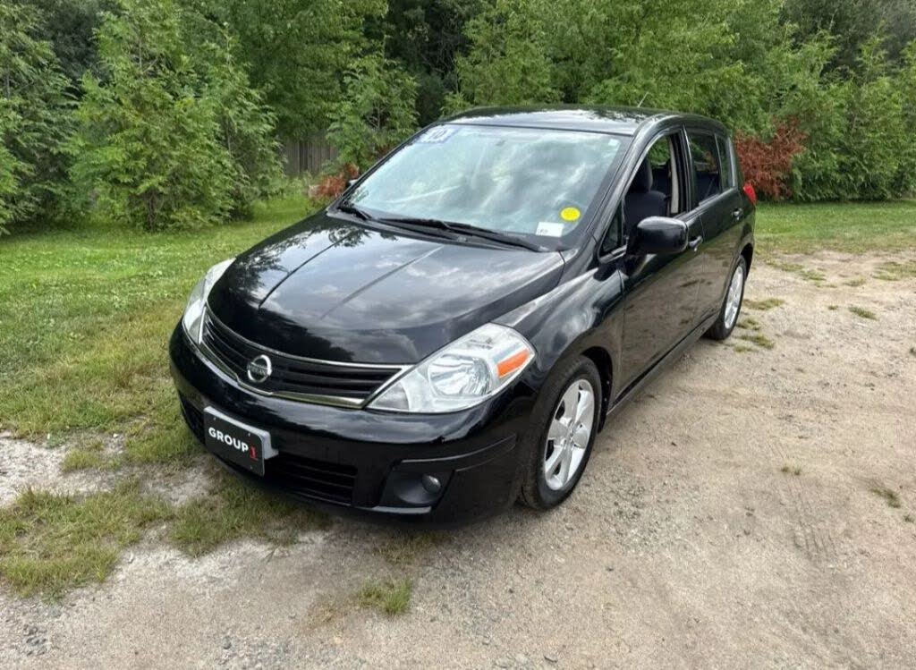 2010 Nissan Versa 1.8 S