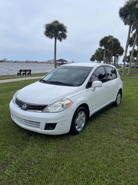 2012 Nissan Versa 1.8 SL
