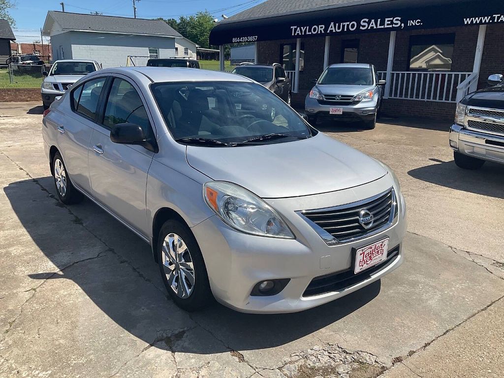 2014 Nissan Versa 1.6 S