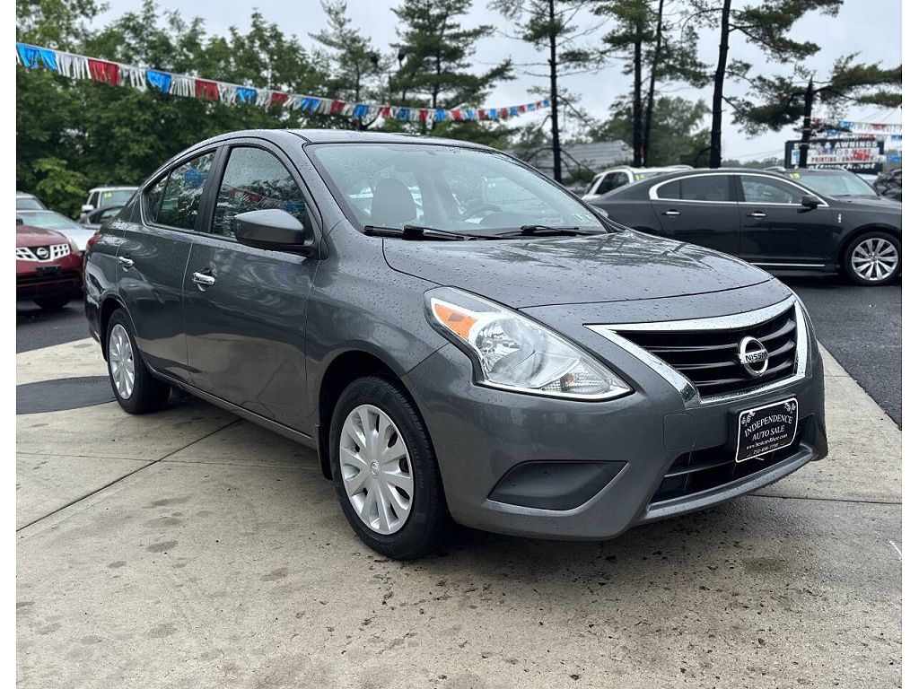 2016 Nissan Versa 1.6 SV