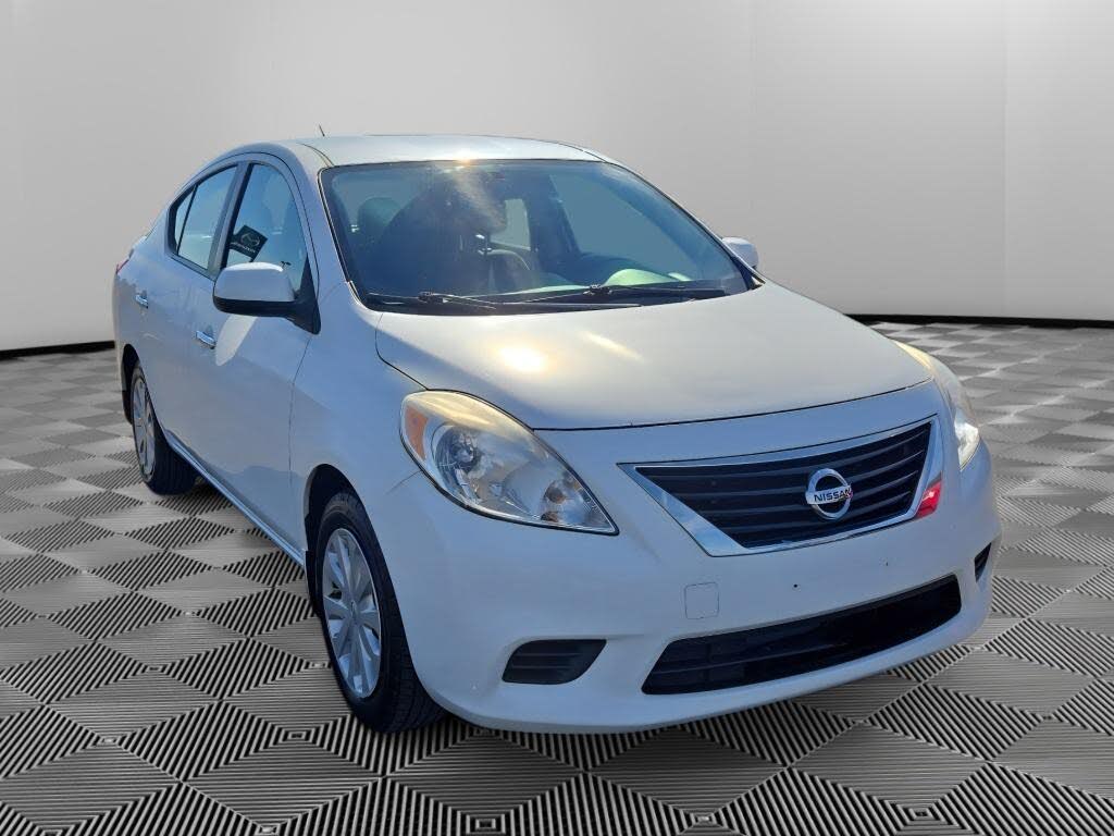 2013 Nissan Versa 1.6 SV