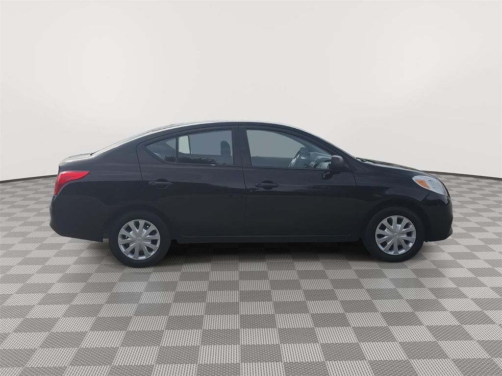 2013 Nissan Versa 1.6 SL