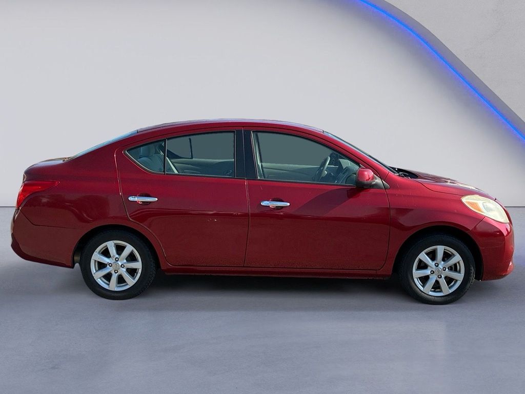 2012 Nissan Versa 1.6 S
