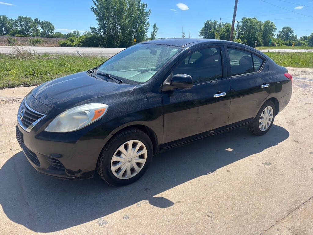 2012 Nissan Versa 1.6 SV